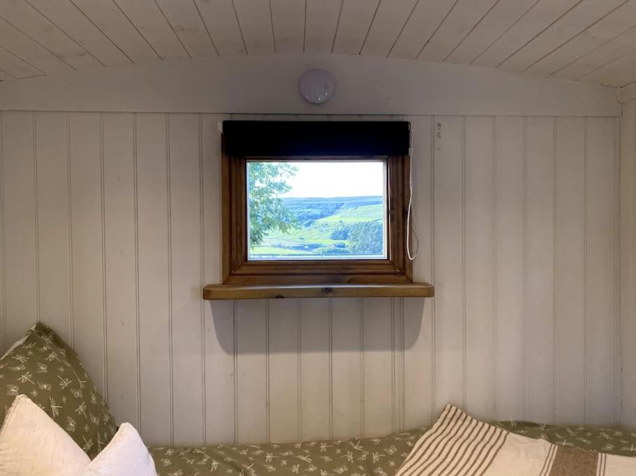 The Hideaway Shepherd's Hut, Alston, Cumbria Holiday home